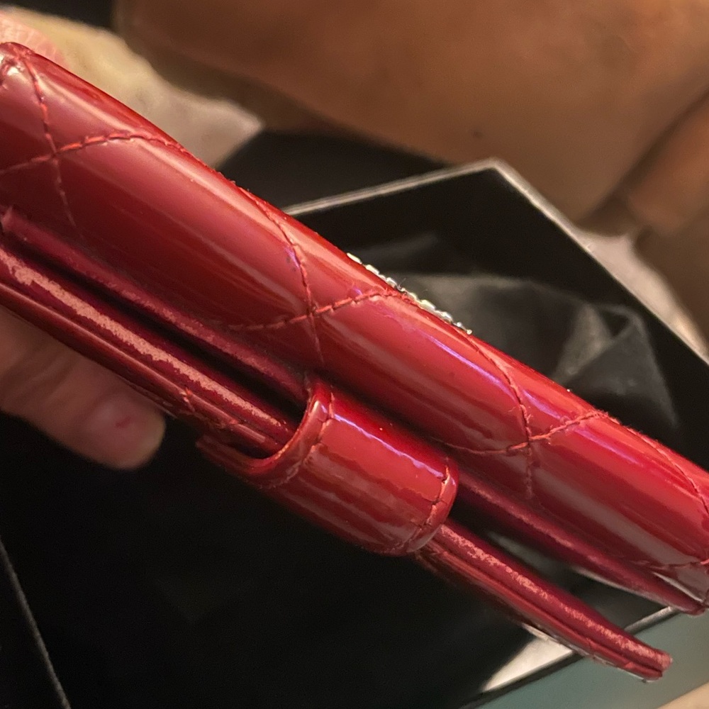 Chanel Shiny Red Quilted Wallet - Picture 7 of 14